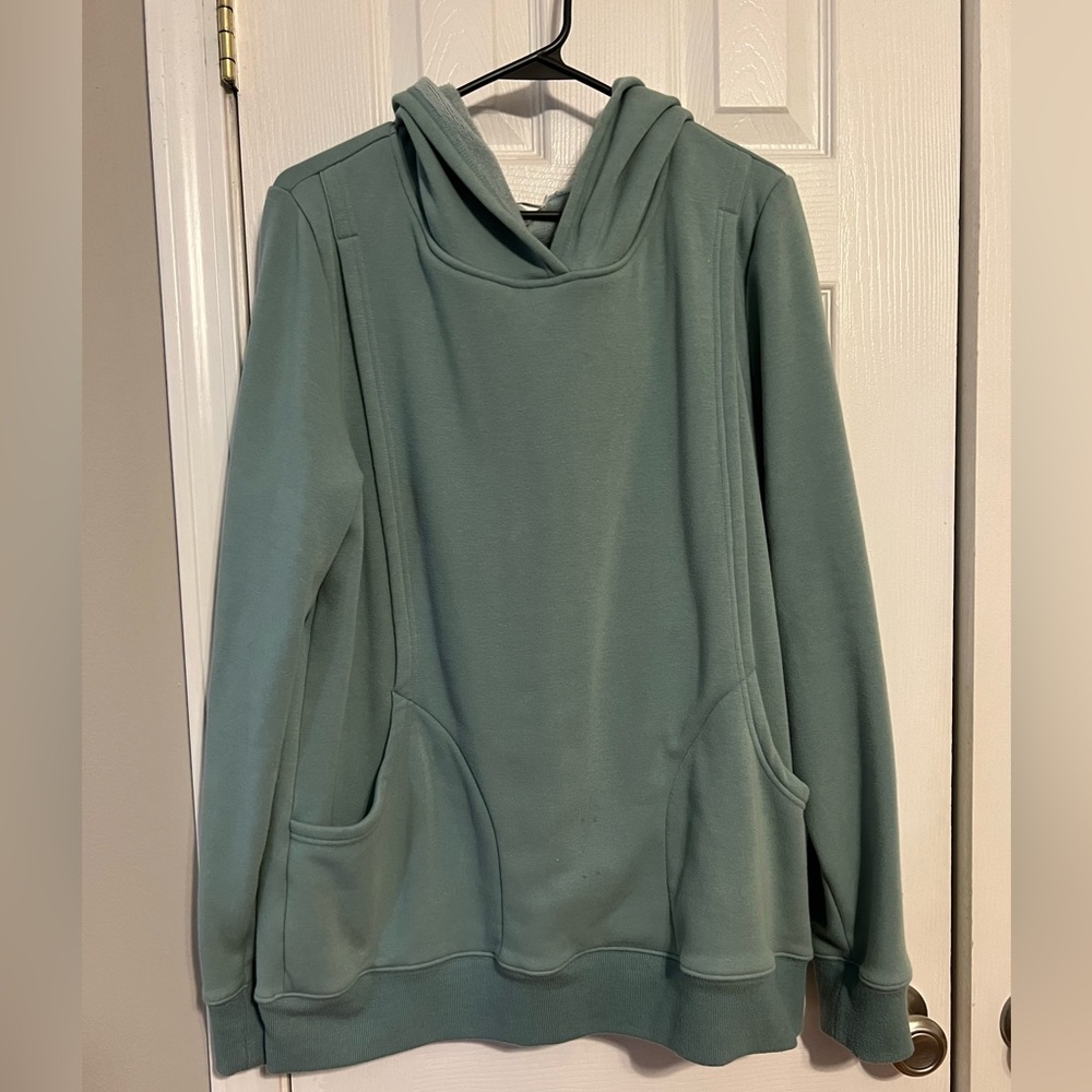 Latched Mama Nursing Pullover